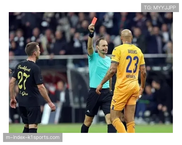 利兹联客场一比一战平维拉 施塔赫任意球直接破门得分